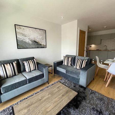 Stylish And Modern 2Br Apartment With Parking Sheffield Esterno foto