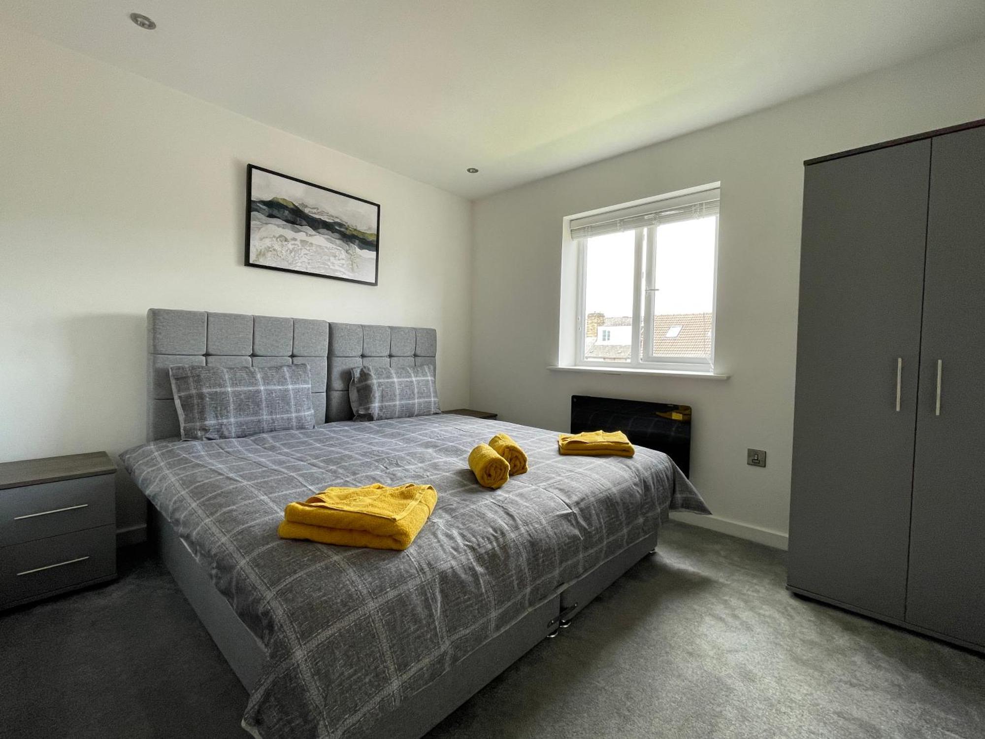 Stylish And Modern 2Br Apartment With Parking Sheffield Esterno foto